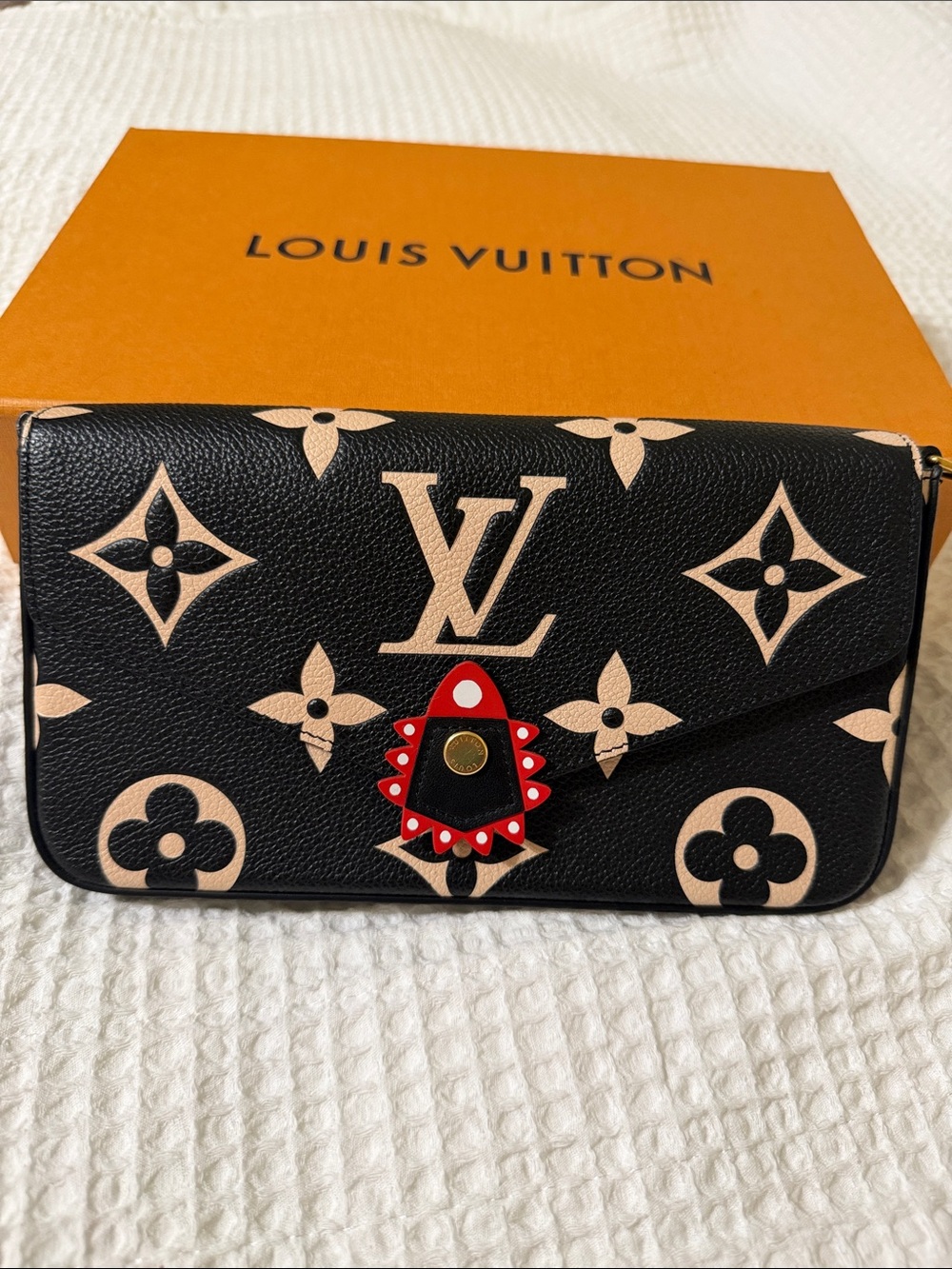 Limited edition Louis Vuitton Black & Beige Monogram Wallet on Chain FINAL SALE.